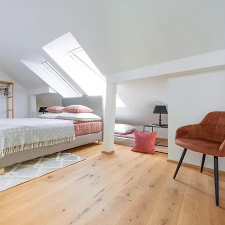 Penthouse Maxfux Direkt In Der Fussgaengerzone 130m2 Apartman