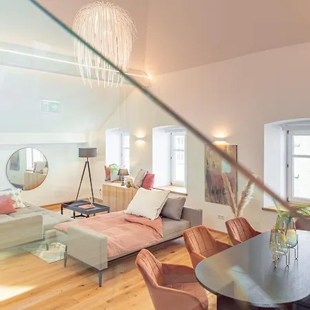 Penthouse Maxfux Direkt In Der Fussgaengerzone 130m2 *