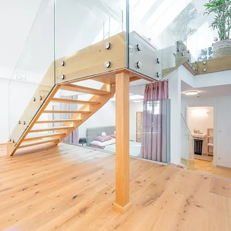 Penthouse Maxfux Direkt In Der Fussgaengerzone 130m2