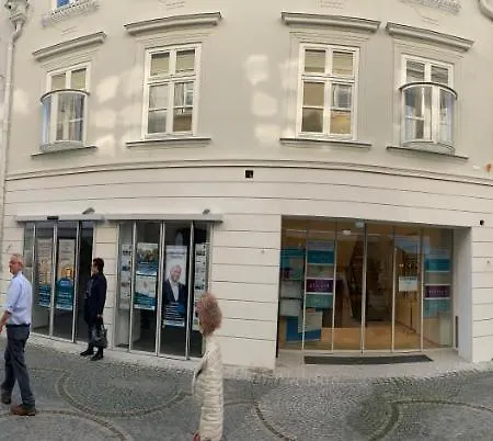 Penthouse Maxfux Direkt In Der Fussgaengerzone 130m2 Apartman Krems