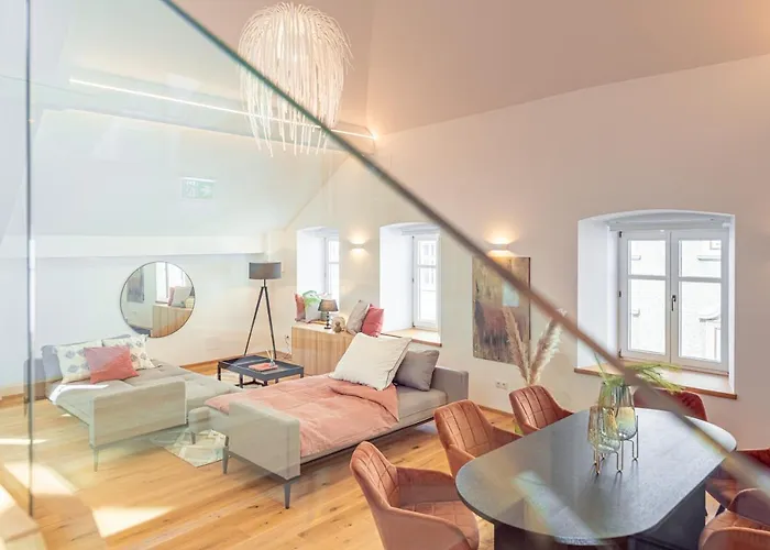 Penthouse Maxfux Direkt In Der Fussgaengerzone 130m2 *