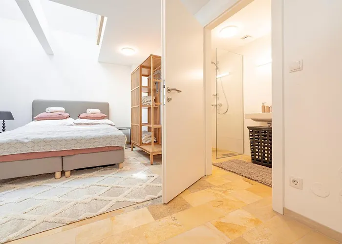 Penthouse Maxfux Direkt In Der Fussgaengerzone 130m2 Apartmán Kremže